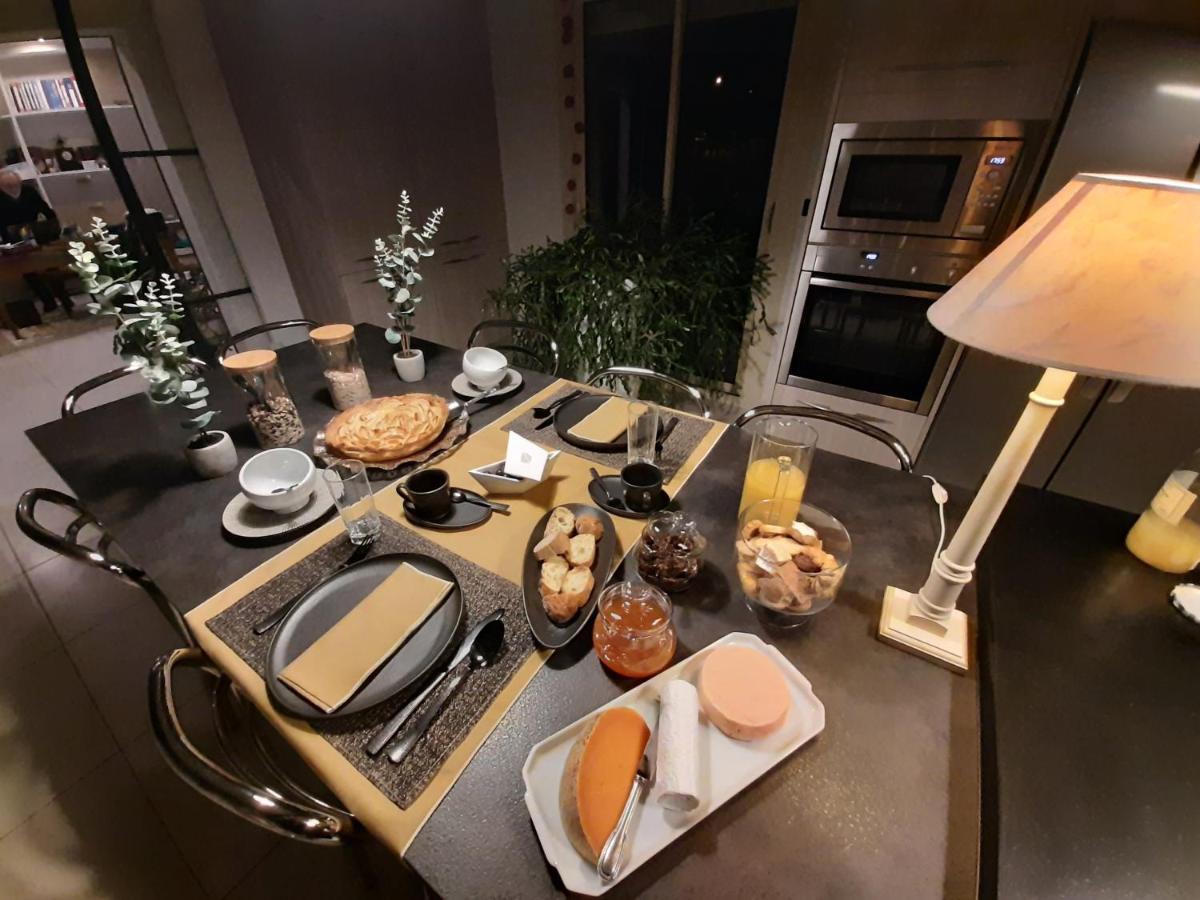 Sakura Bed & Breakfast Fontaine-le-Comte Екстериор снимка